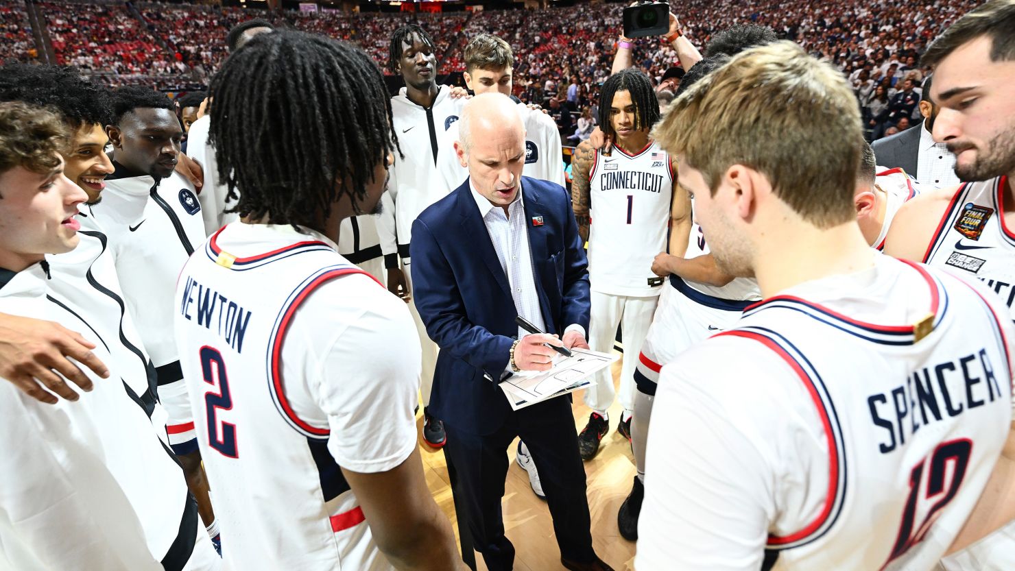 Head coach Dan Hurley of the Connecticut Huskies turned down a $70 million, six-year contract offer from the Los Angeles Lakers.