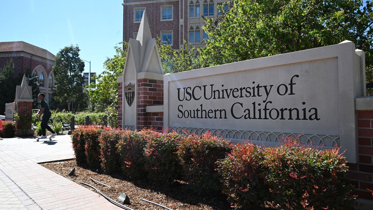 Students are seen on campus at the University of Southern California (USC) in Los Angeles, California, on April 16, 2024. The University of Southern California (USC) on April 17, 2024 has canceled its plans for a graduation speech by a Muslim student over what it says are safety concerns, after pro-Israel groups criticized her selection. (Photo by Robyn Beck / AFP) (Photo by ROBYN BECK/AFP via Getty Images)