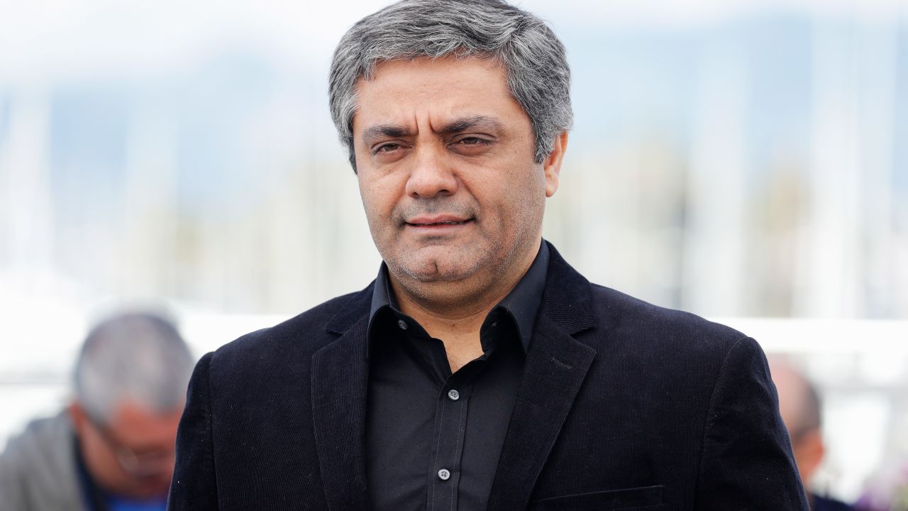 CANNES, FRANCE - MAY 19:  Director Mohammad Rasoulof attends the "Lerd (Un Homme Integre)" photocall during the 70th annual Cannes Film Festival at Palais des Festivals on May 19, 2017 in Cannes, France.  (Photo by Andreas Rentz/Getty Images)