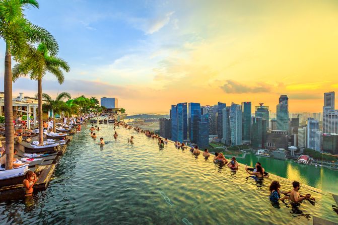 <strong>2. Singapore: </strong>The "Lion City" retained second place in the 2024 ranking of the most expensive cities for international employees.