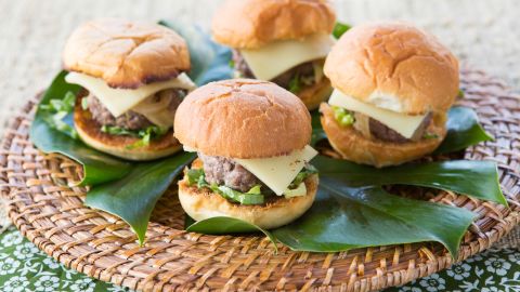 IL0103_beef-and-ground-pork-sliders_s4x3.jpg