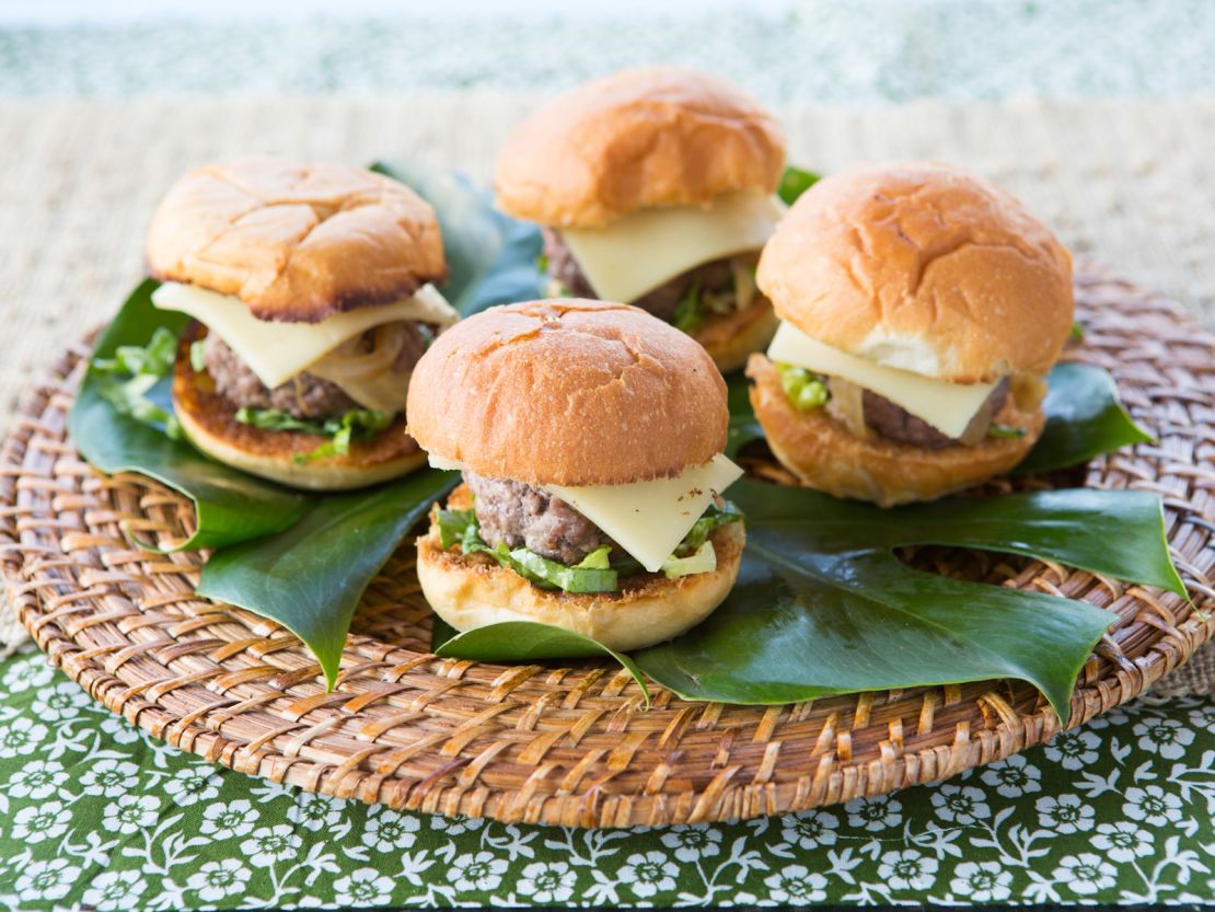 IL0103_beef-and-ground-pork-sliders_s4x3.jpg