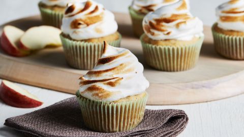 LS-Library_Apple-Meringue-Cupcakes_s4x3.jpg