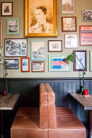 BEST FOR PUB GARDEN LUNCHES AND GROUP DINING      A community pillar the Canonbury Tavern has been pulling pints since...