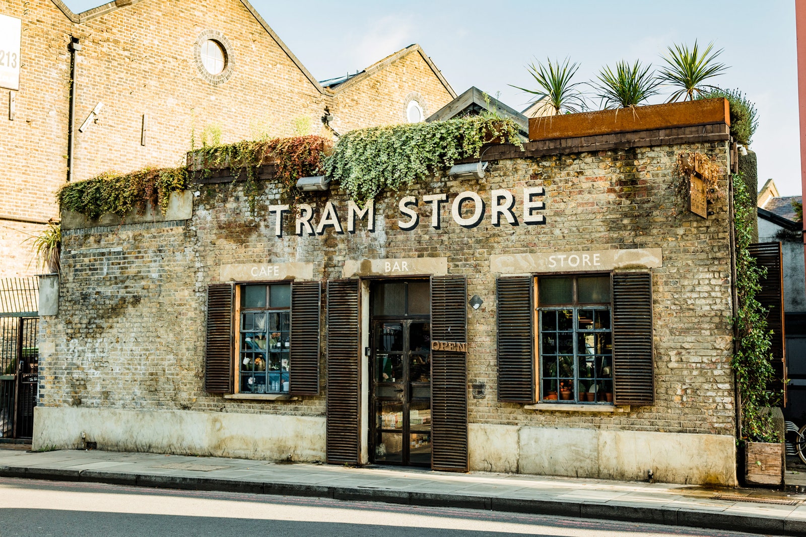 Tram Store