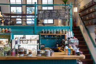 Farm Girl  This Aussieinspired caf on Portobello Road fills up quickly on weekends with gym bunnies fresh from yoga and...