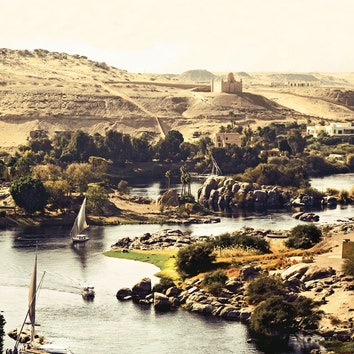 Cruise the Nile