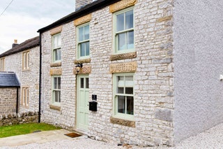 A designer cottage Taddington