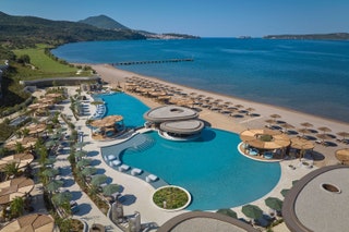 Ormos Beach Club at Mandarin Oriental Costa Navarino