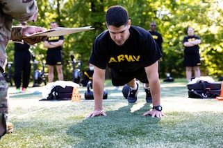 U.S. Army Reserve Legal Command Soldiers conduct Army Combat Fitness Test