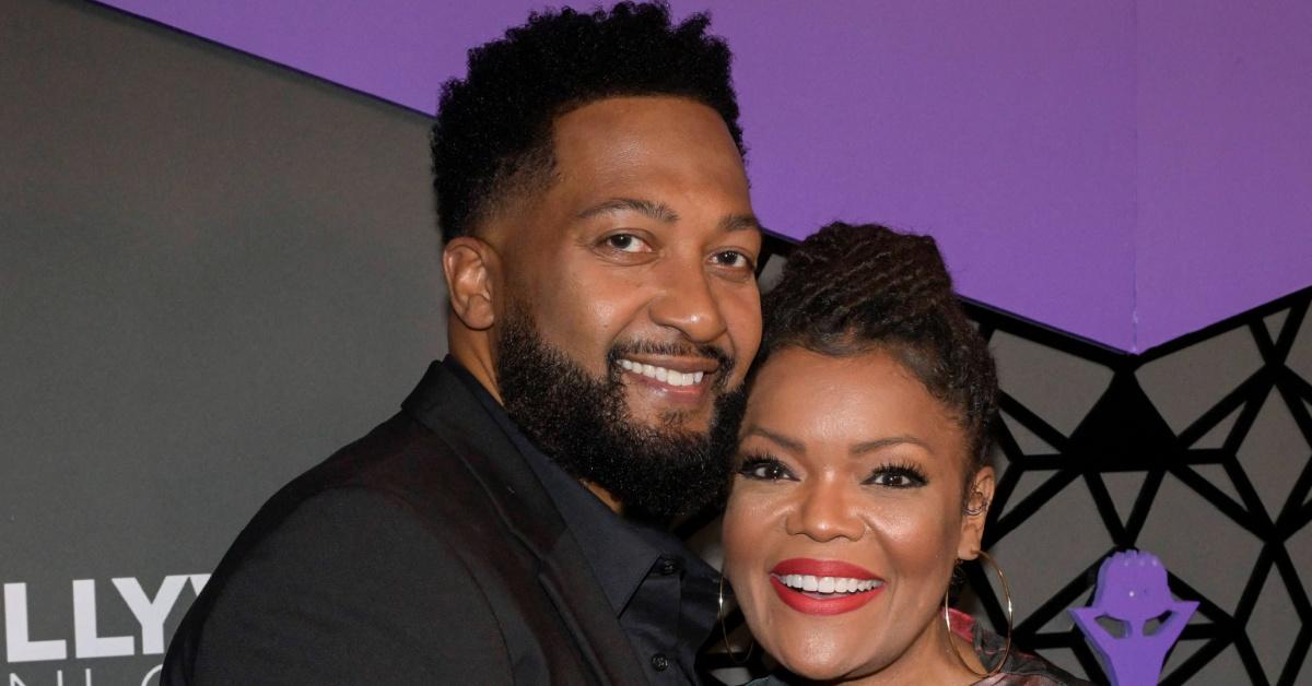 (l-r): Anthony Davis and Yvette Nicole Brown