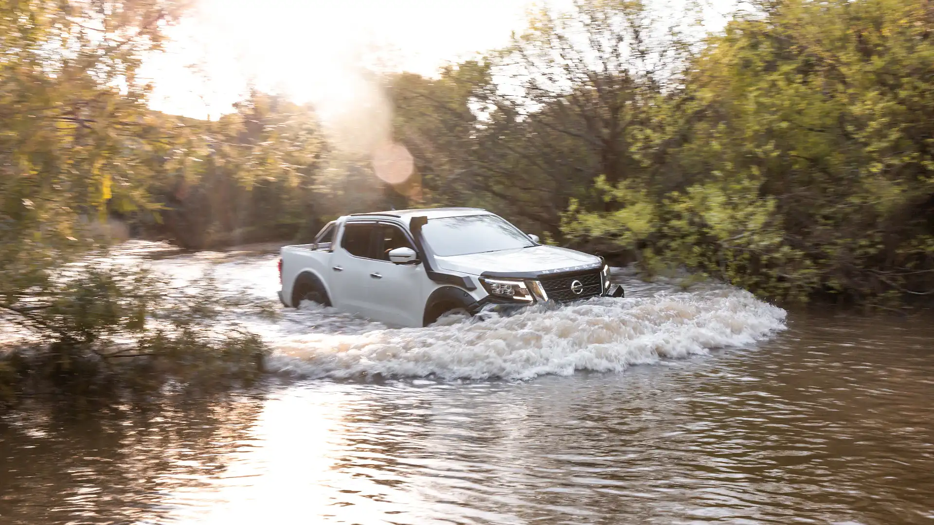 2021 Nissan Navara multi-angle off-road experience