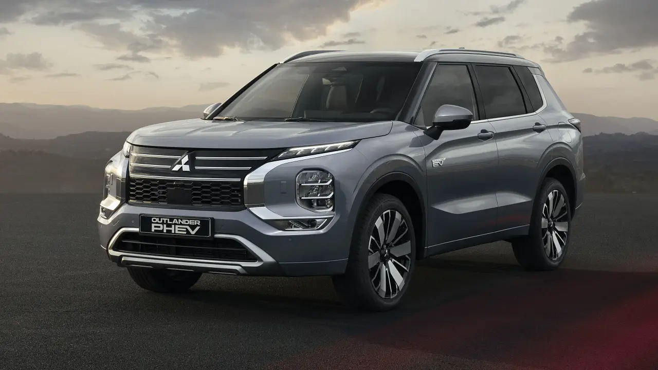 2025 Mitsubishi Outlander update revealed as longer-range PHEV, coming to Australia