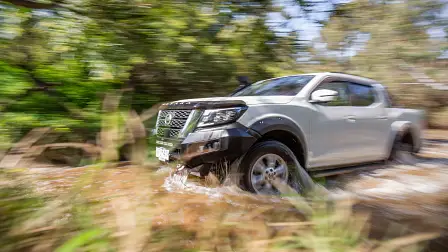 2021 Nissan Navara multi-angle off-road experience