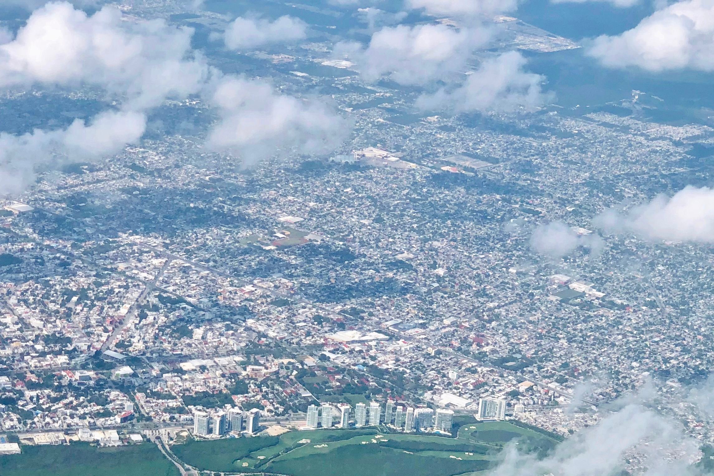 Solía ser todo selva, ahora la desigualdad ahoga a Cancún entre concreto