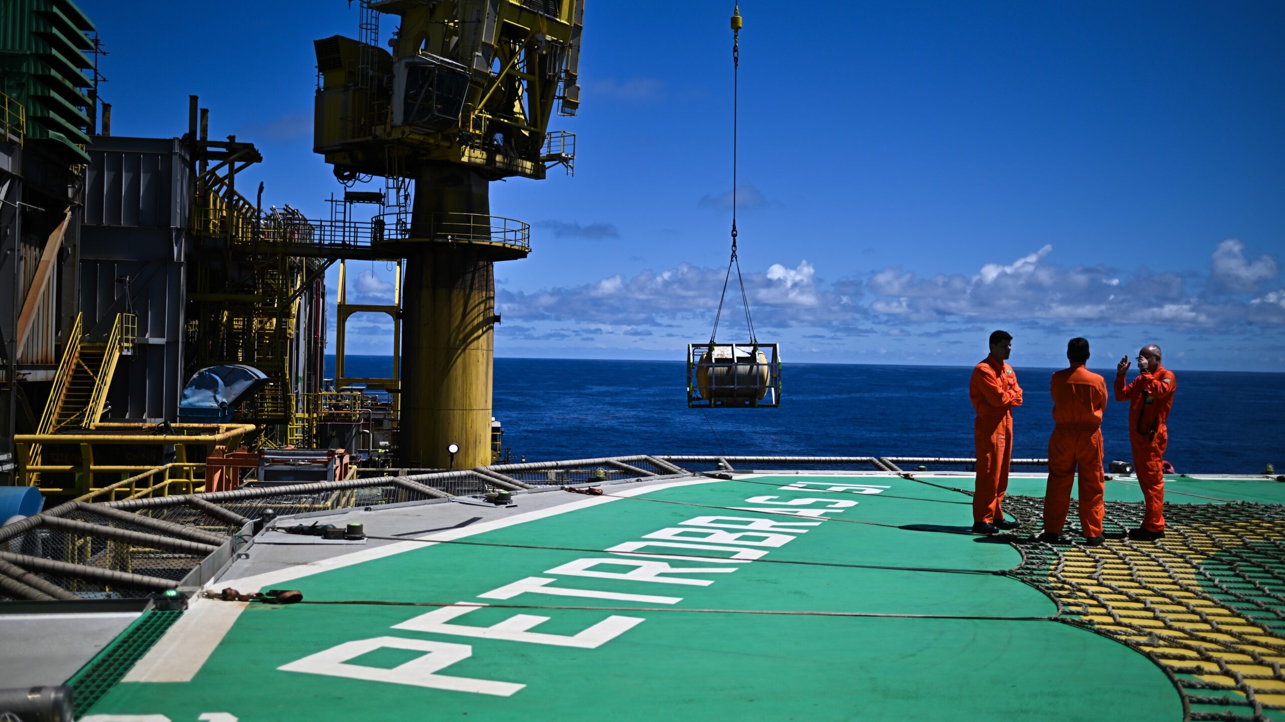 Plataforma da Petrobras: empresa aguarda resposta do Ibama sobre exploração de petróleo na Margem Equatorial. Blocos na área foram leiloados há mais de uma década.