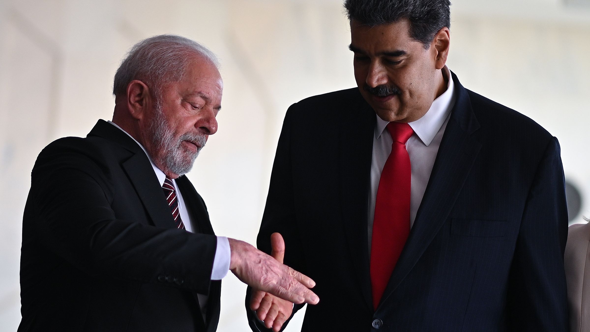 Lula e Nicolás Maduro em foto de 2023, durante visita do venezuelano a Brasília.