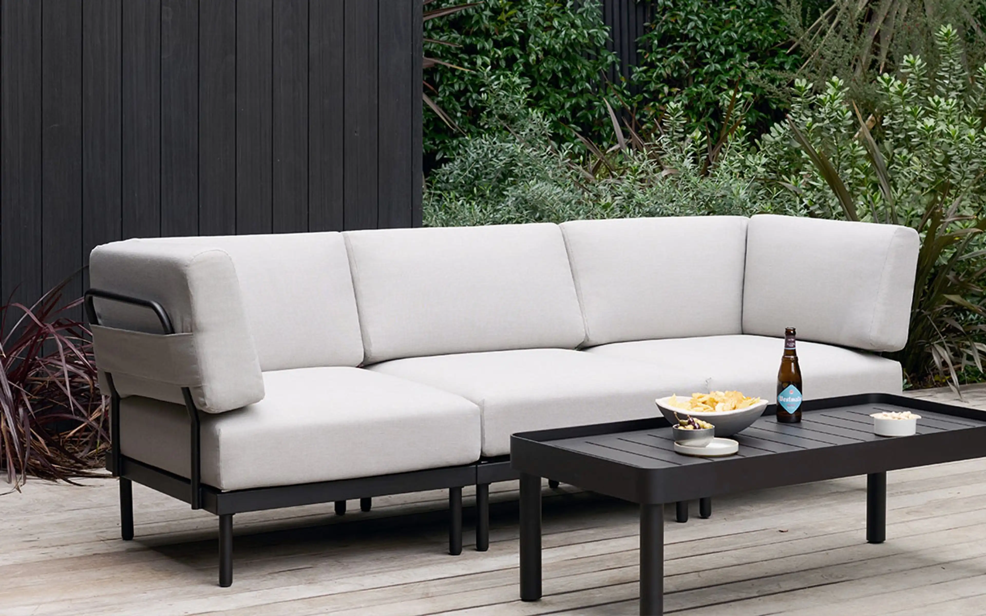 Relay Outdoor 4-Piece Sofa