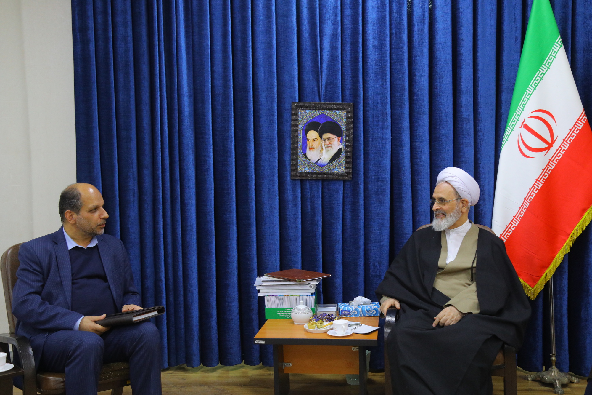 Photos: Ayat. Arafi Meets with Chancellor of Imam Hussein University