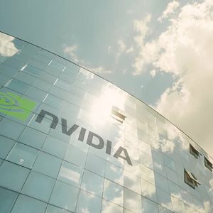 Bien qu'en recul ces derniers jours, Nvidia reste une star de la Bourse, avec une capitalisation de 2.650 milliards de dollars à Wall Street.