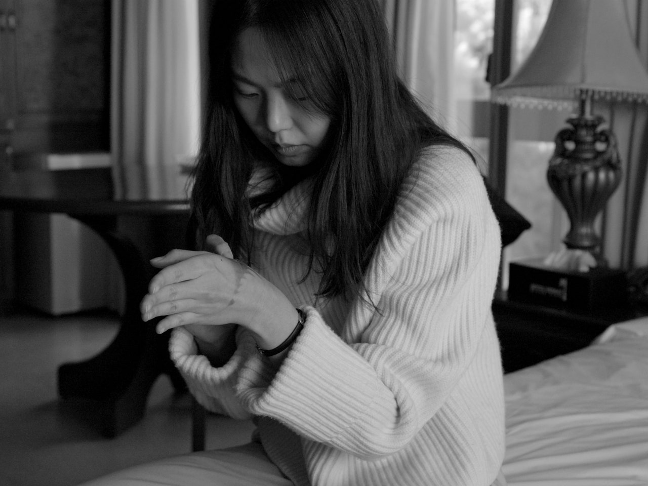 Highlights from the New York Film Festival: Hong Sang-soo’s “Hotel by the River”