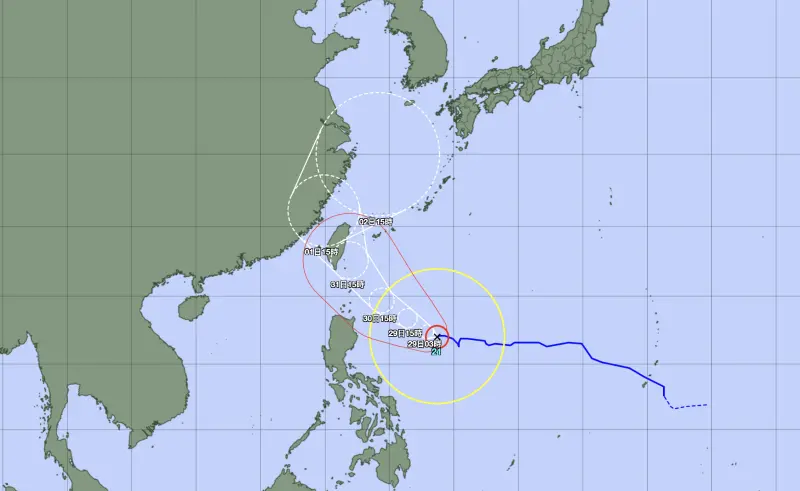 康芮颱風撲台！日本氣象廳最新路徑預測：週四暴風圈觸陸機會高