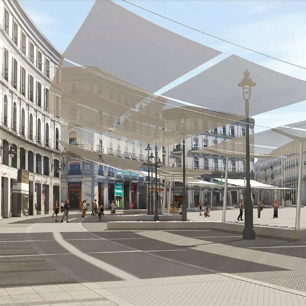 La Puerta del Sol por fin tendrá sombra (pero sin árboles): así serán los toldos que cubrirán la plaza en 2025