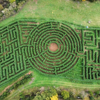 Laberintos: el significado oculto de los jardines que son mucho más que puro entretenimiento