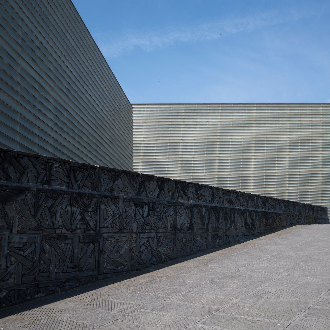 El Kursaal de San Sebastián cumple 25 años: del revuelo inicial al nacimiento de un icono arquitectónico