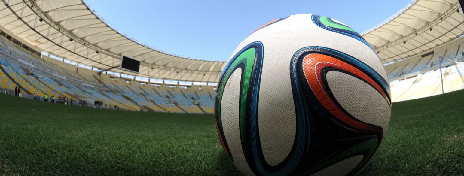 VM-ballen fra 2014 på legendariske Maracana stadion i Brasil. 