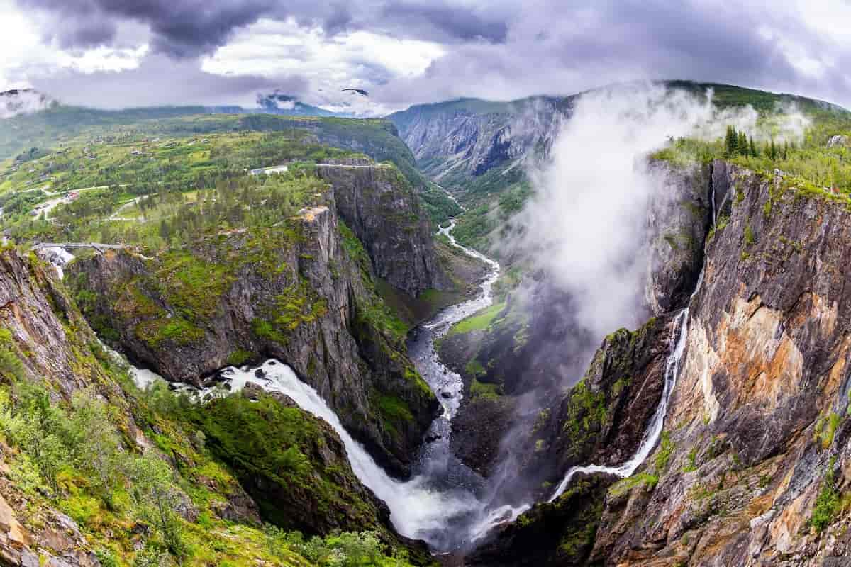 Foto av Vøringsfossen ovenfra