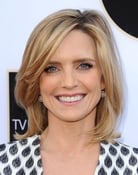 Courtney Thorne-Smith as Lyndsey Mackelroy