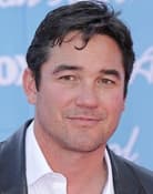 Dean Cain as Pete Davenport