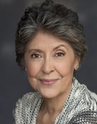 Anne Betancourt as Estella Munoz