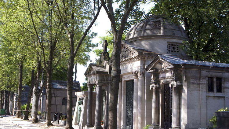 Visit famous graves at the Cimetière du Père-Lachaise