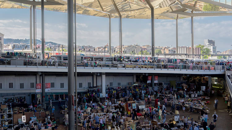 Browse one of Europe’s oldest flea markets in Barcelona