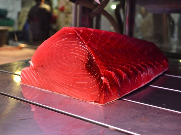 Wish you could travel to Tokyo’s famous fish markets? This weekend, Mitsuwa Torrance is bringing the bluefin tuna to you.