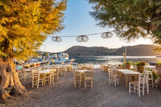 Terraza con vistas al mar en Patmos .