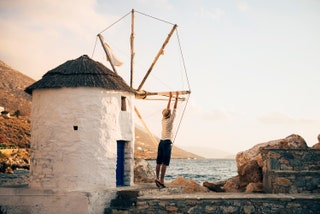 Ideal para los amantes de los espacios abiertos y el mar azul.  Llegar a Amorgos no es en absoluto sencillo. En un...