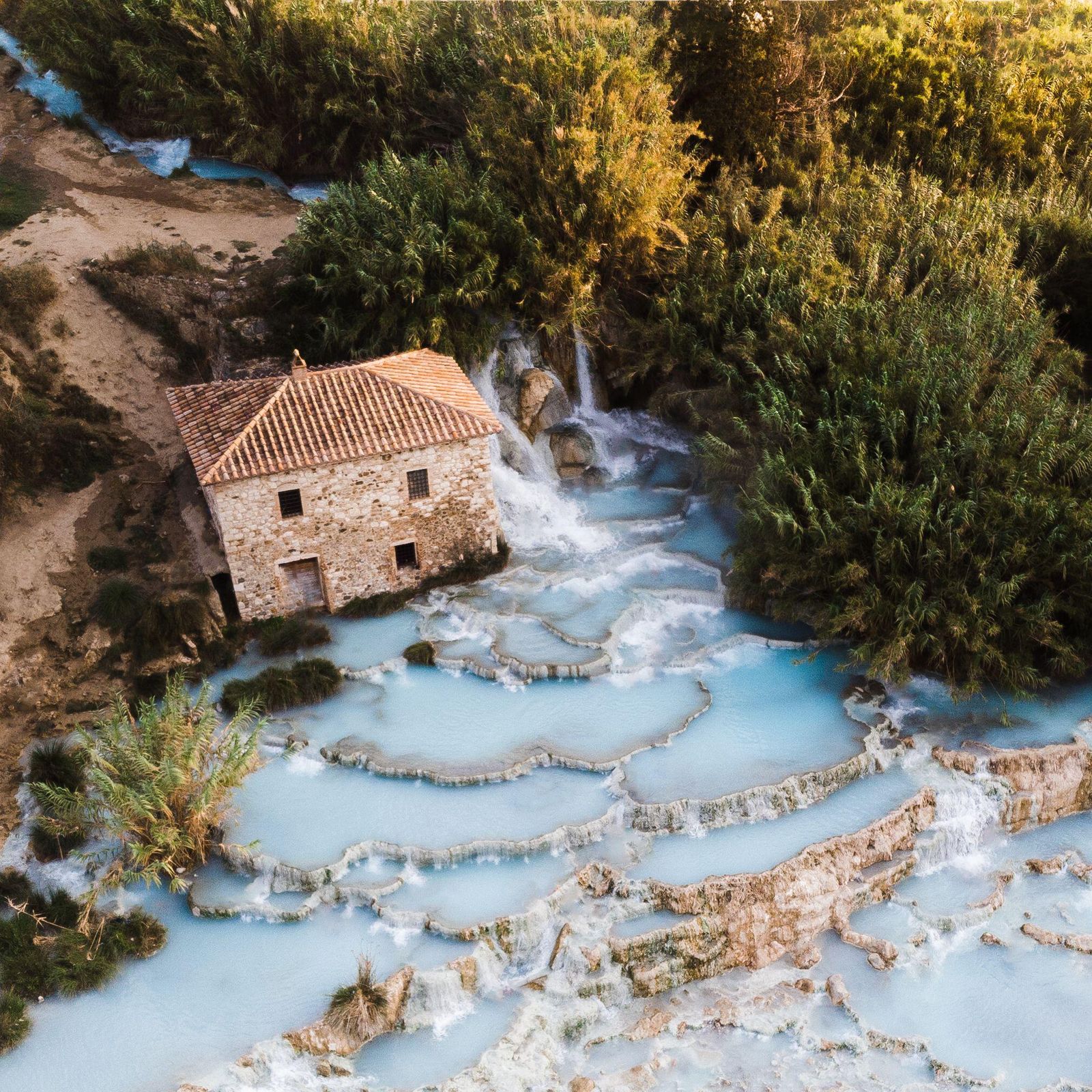 Las termas de Saturnia o cómo vas a querer viajar a la Toscana este año