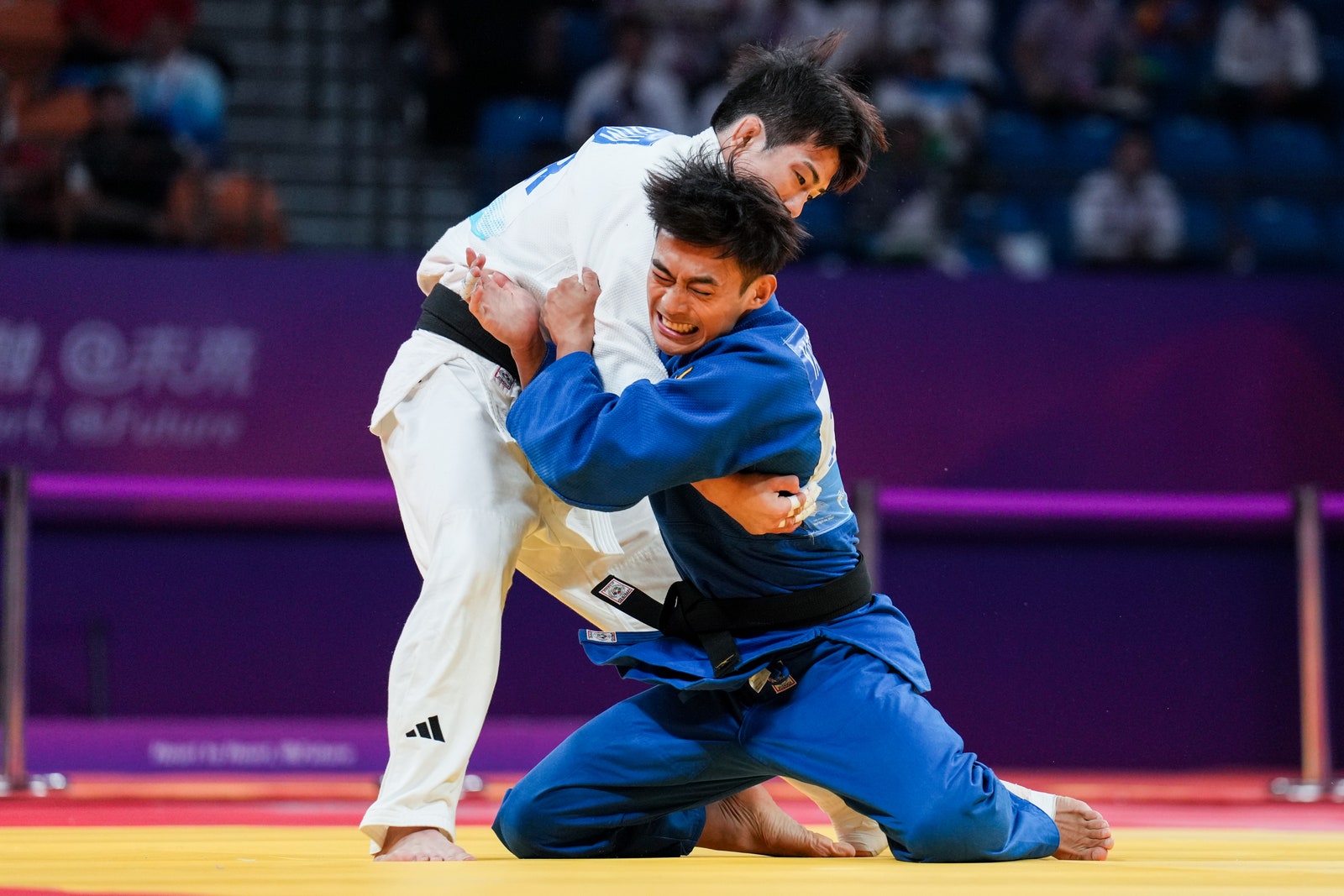 HANGZHOU CHINA  SEPTEMBER 24 Yang Yung Wei  of Chinese Taipei competes in the Judo Men's 60KG Gold Medal match against...