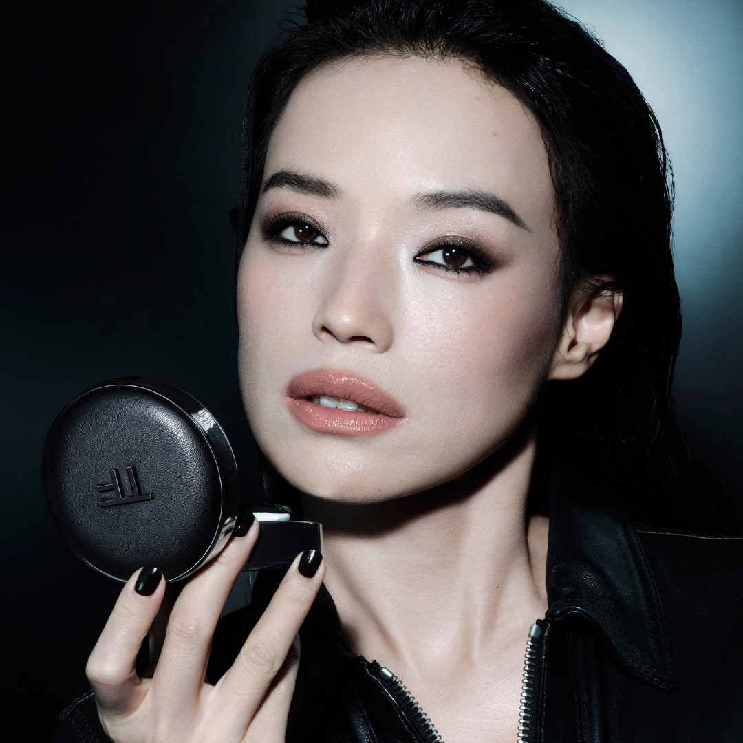 擁抱黑色奢華的無限可能！全新TOM FORD「寂境黑漆系列」，重新定義你的優雅與叛逆