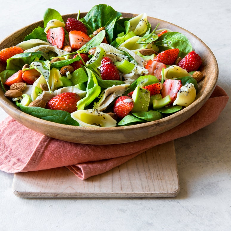 Salat zum Abendessen: Warum das laut einem Experten keine gute Idee ist