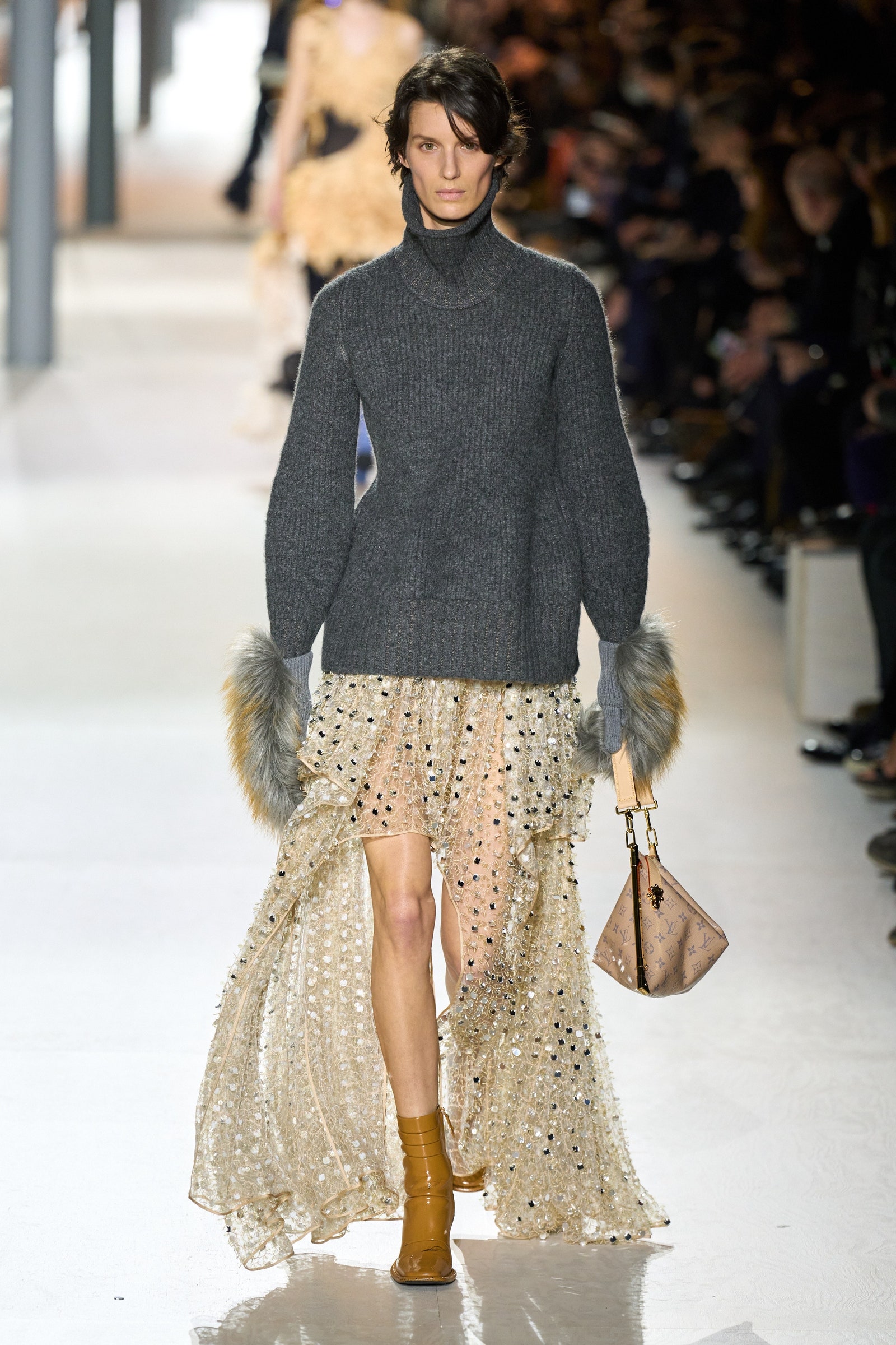 Falda transparente de Louis Vuitton OtoñoInvierno 2024