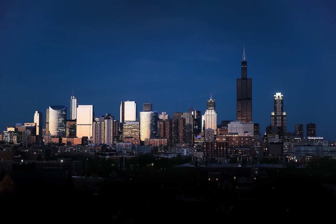 The Willis Tower Looks Creepy With the Lights Off