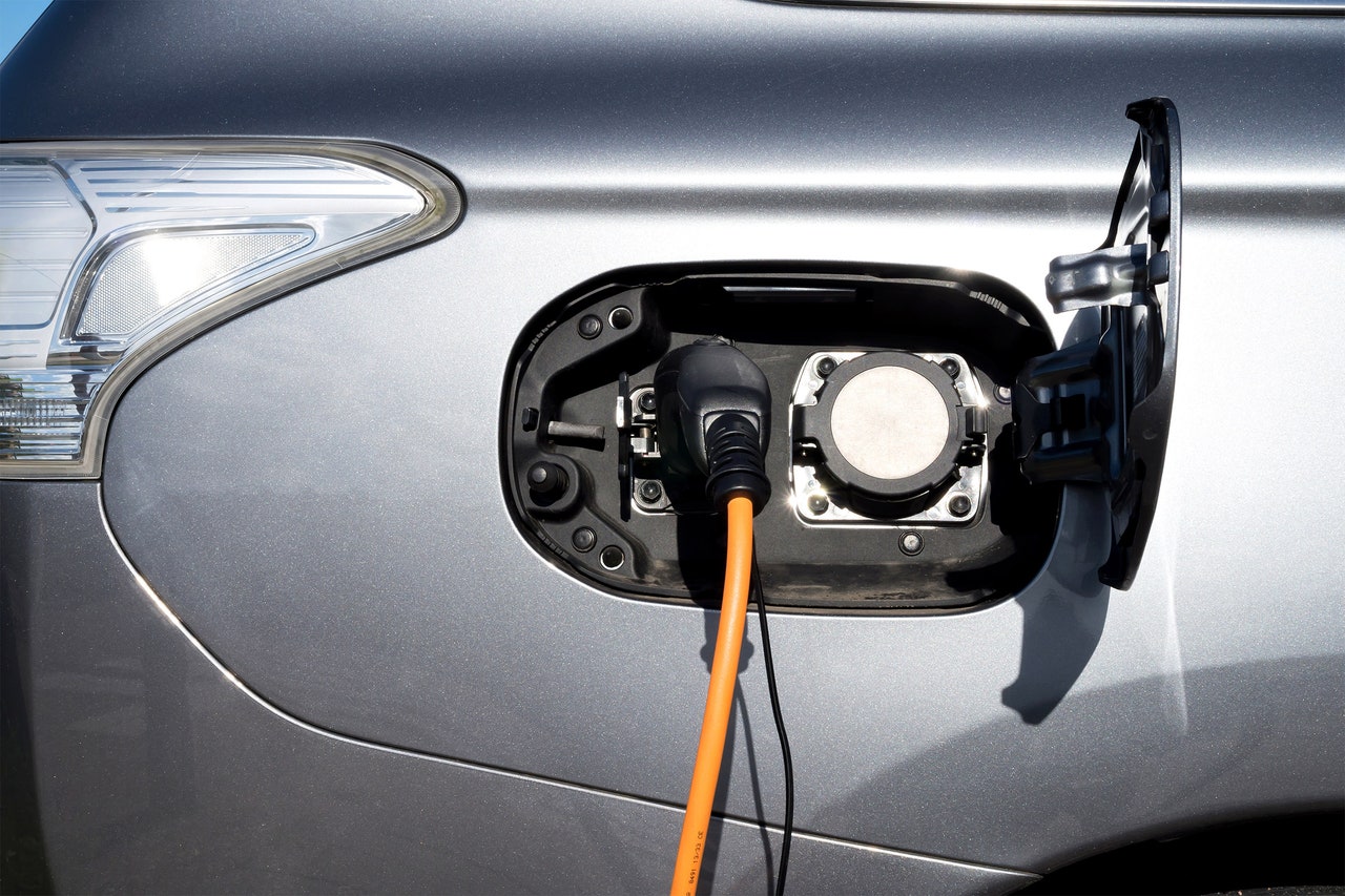 The White House Just Announced a $623 Million EV-Charging Bonanza