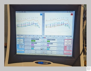 Screen showing separate audiometrics for calibrating and testing left and right hearing aids