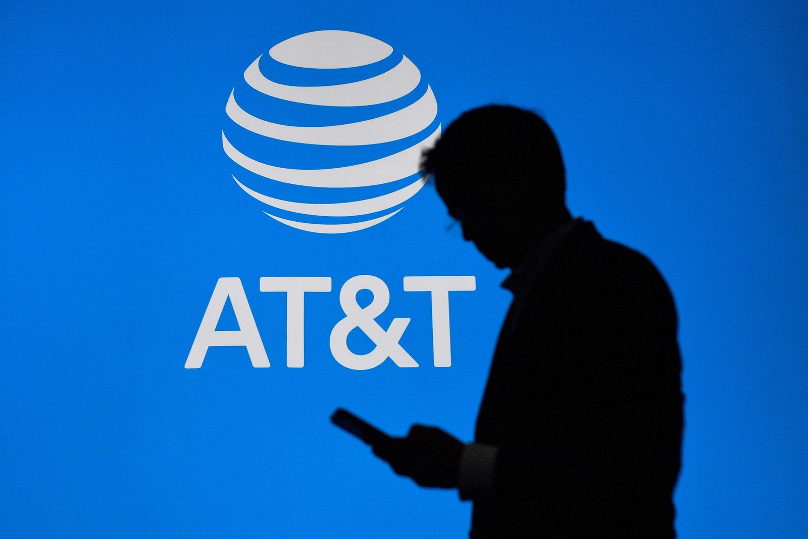 AT&T Paid a Hacker $370,000 to Delete Stolen Phone Records