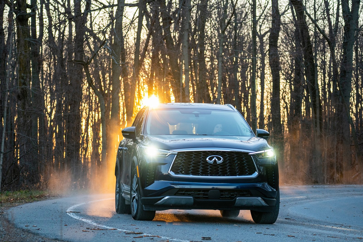 QX60搭載連續14年獲得WardsAuto十大最佳引擎的VQ35缸內直噴V6引擎，足可輸出295hp最大馬力及366Nm強勁扭力。