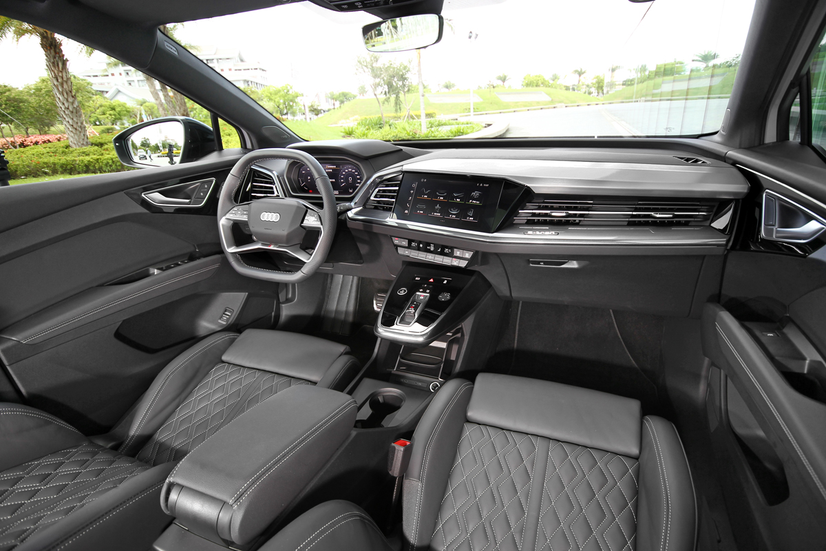Audi向來擅長將科技化與科技感結合，創造出極具魅力的駕乘氛圍。